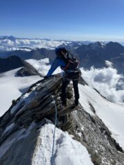 Passaggi esposti scendendo dalla cresta.