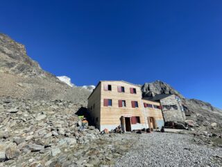 Il rifugio, recentemente rinnovato.