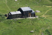 il rifugio dal sentiero che scende dal Col du Lac Noir