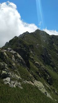 cresta fatta da punta tre vescovi