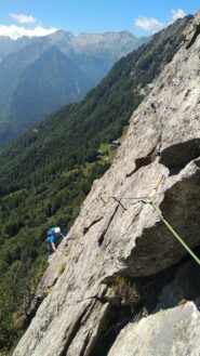 bel traverso di L5 un passo delicato prima della sosta