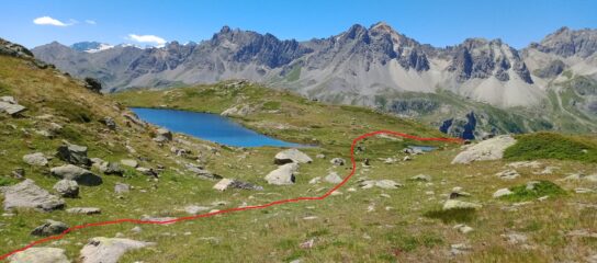 1- Subito dopo il lago voltandosi l'ometto evidente
