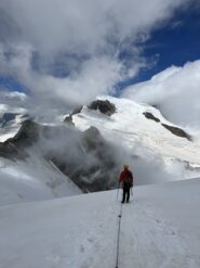 Scendendo sul ghiacciaio. 