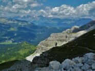 All'inizio della cengia, dopo la salita oltre il passo Grostè. 