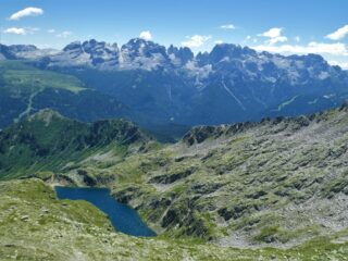 Il lago Lambin dalla cima.