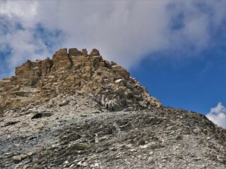 Il castello finale che si innalza al termine della dorsale dal colle Autaret