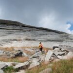 Prime placche sulla cresta Est