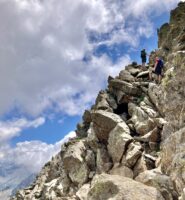 Passaggi di I poco sotto la cresta