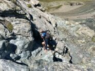 Facili risalti da affrontare con attenzione per la qualità scivolosa della roccia