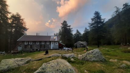 Rif. Toesca al Tramonto 