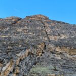 L'imponente parete da sotto