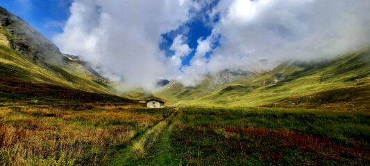 Valle di Traversiera rinverdita dalle recenti piogge