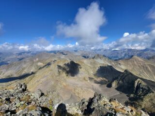 il vallone di panieris dalla cima las blancias 