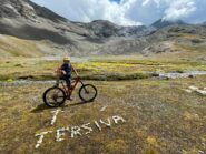 Indicazione per la cima nei pressi del bivacco Glarey-Muggia