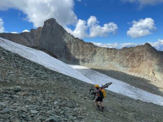 Quasi in cima, al cospetto della Grivola