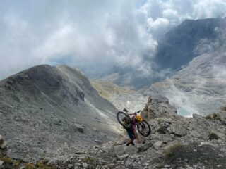 Salendo al Colle della Resta
