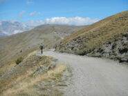 sterrato oltre il Colle Lauson 2497 m.