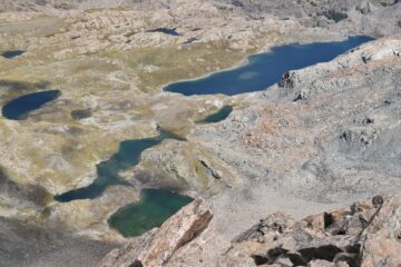 dalla punta vista verso il Lago Grande e gli altri laghi lato Champdepraz