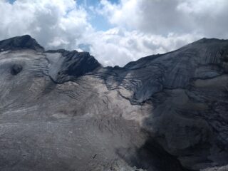 Ghiacciaio del Trajo sotto il colle della Nera