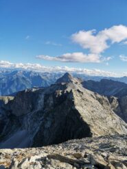 Vista sotto la cima verso il Camoscere