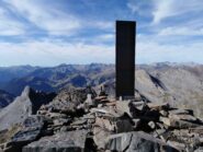 presente anche piccola croce con libro di vetta