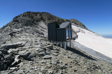 il nuovo bivacco con vista sul Rutor