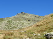 Salendo, prima vista della cima e del colle a ds.
