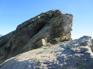 intaglio attrezzato affrontato in discesa