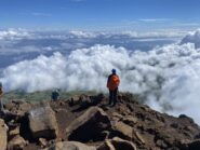 Dalla cima le nuvole e l'Oceano
