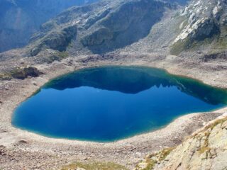 il lago dal sentiero verso il passo 