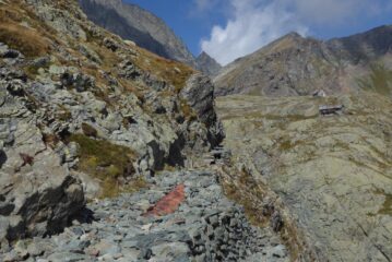 In vista del lago della Rossa