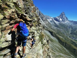 Breve traverso a metà ferrata