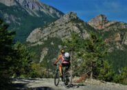 Sulla bella sterrata che sale da La Roche.