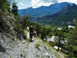Verso il lago di La Roche de Rame.