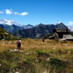 Lo splendido pianoro dell'Alpe Cevia.