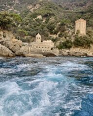 Ritorno in traghetto a Punta Chiappa