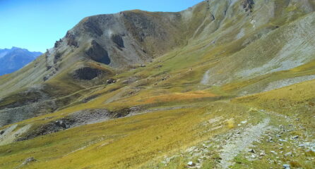 Dal colle Vallonetto, inizio discesa