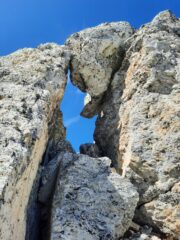 La strozzata da superare per l'altra vetta del monte Camoscere.