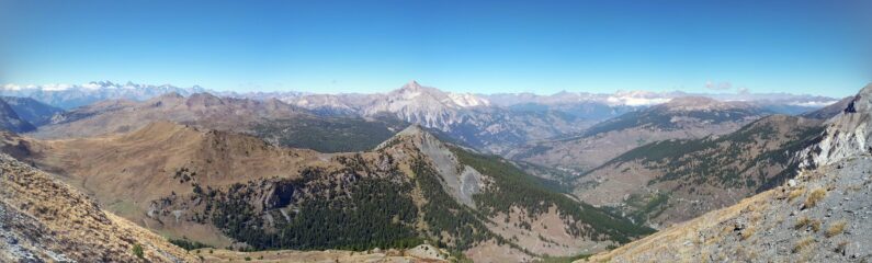 dorsale Corbiun-Fournier dalla vetta, sfondo Chaberton