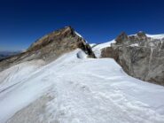 Parte alta del ghiacciaio di Indren tra le due cime 