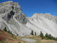 in primo piano l'ormai effimero Lago di Desertes