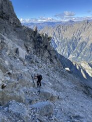 Discesa dalla bocchetta verso La Porta