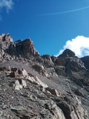 punta Barracco (sulla dx) e la linea di discesa vista dalla normale del Viso