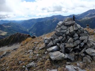 l'ometto di pietre sulla cima