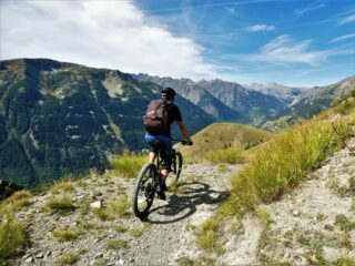 Poco sotto il colle di Neirassa.