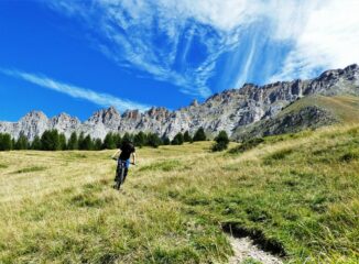 Sotto il Cialdoletta, con la Cordiera sullo sfondo.