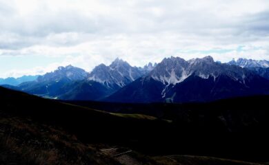 Le Dolomiti di Sesto, e oltre, da poco prima della cima.