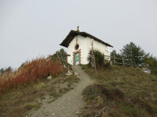 Madonna del Cotolivier (m.2104) tra nubi e nebbia