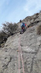 Gli ultimi tiri dopo lo strapiombo un po' piu' appoggiati..