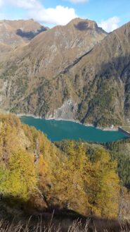 Il bacino dei Cavalli e il Montalto dal passo